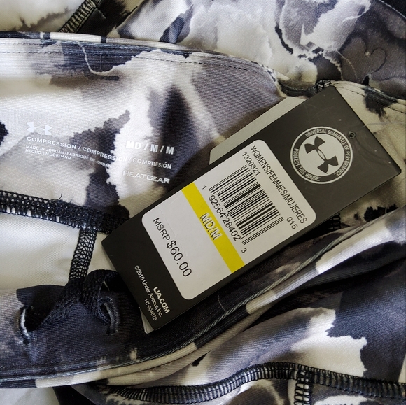 UnderArmour Compression Capris Size Medium - Picture 2 of 3